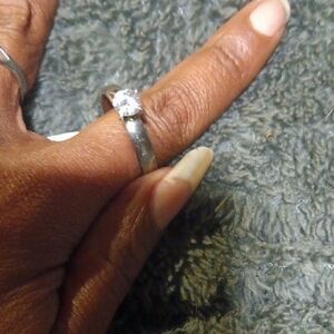 Stunning Silver Ring with Clear Gemstone